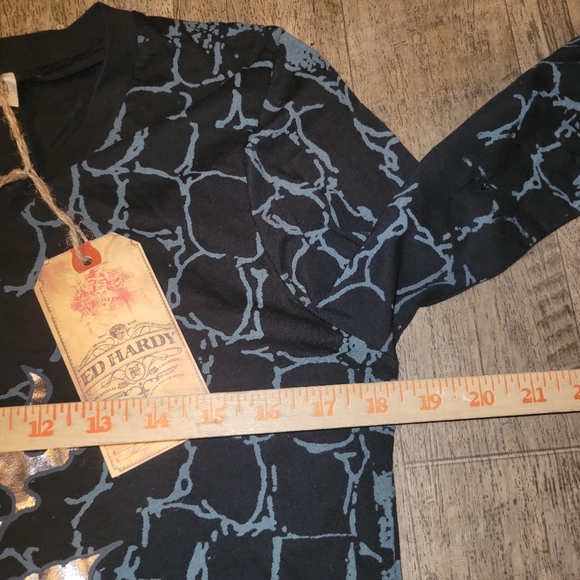 Ed Hardy Women's Long Sleeve Top Size Large  MADE IN USA - Picture 9 of 10